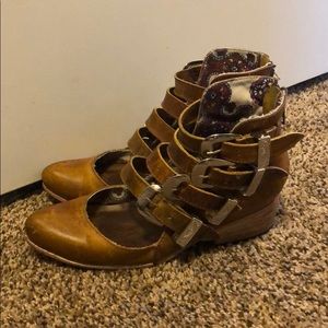 Too many shoes! I am Downsizing my collection